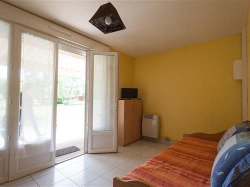 Holiday Home/Apartment - 4 persons -  - 79190 - Sauze-Vaussais