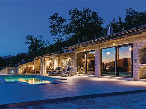 Holiday home - 8 persons -  - Ulica Pod Dinarom - Drnis-Kijevo - 22310 - Kijevo