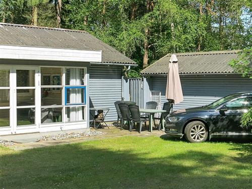 Holiday Home/Apartment - 6 persons -  - Revlingevej - Marielyst - 4873 - Væggerløse