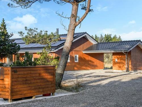 Sommerhus - 12 personer -  - Vesterballevej - 6857 - Blåvand
