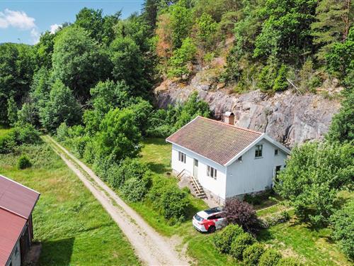 Holiday home - 5 persons -  - Häggvall - 453 91 - Lysekil
