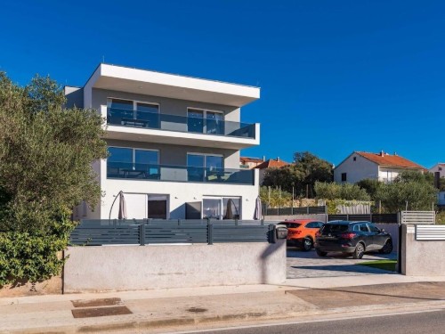 Holiday home - 6 persons -  - 22010 - Šibenik-Brodarica