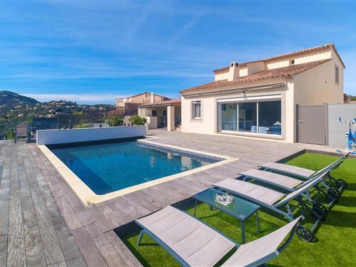 Sommerhus - 8 personer -  - Rue des Baous - 83600 - Fréjus