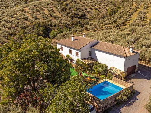 Feriehus - 10 personer -  - ctra.JV-2238 - Alcala La Real - 23670 - Castillo De Locubin