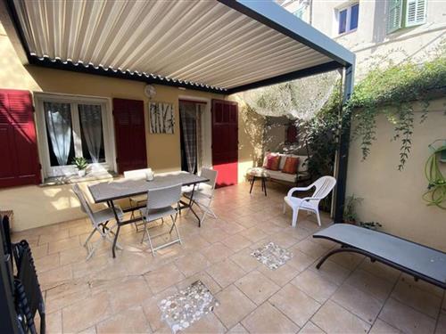 Ferienhaus - 3 Personen -  - 83150 - Bandol