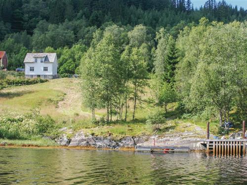 Holiday home - 11 persons -  - Eldevik - Flekke/Fjaler - 6968 - Flekke
