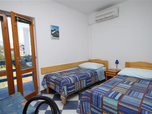 Holiday Home/Apartment - 2 persons -  - Sucuraj - 21469 - Sucuraj