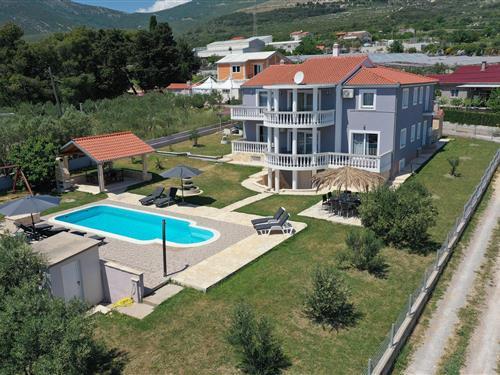 Feriehus - 15 personer -  - Bufaline V. - Trogir-Kastel Novi - 21217 - Kastel Novi