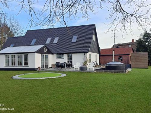 Villa - 8 personer -  - Jydevej - 5892 - Gudbjerg