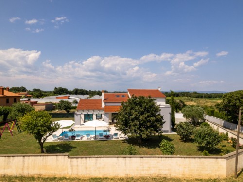 Holiday home - 9 persons -  - 52100 - Pula/Banjole