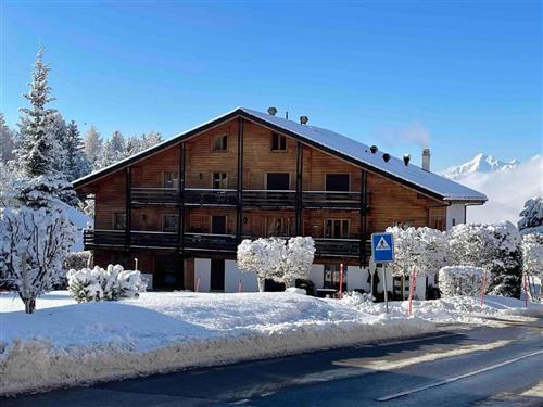 Holiday Home/Apartment - 4 persons -  - Rue des Aubépines - 3963 - Crans-Montana