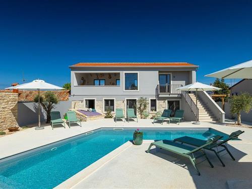 Holiday home - 8 persons -  - Via Gortana - Visnjan - 52440 - Porec