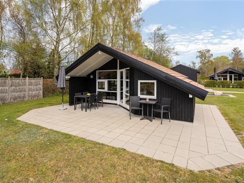 Holiday Home/Apartment - 6 persons -  - Kærsangervej 1, Frøns - Marielyst - 4873 - Væggerløse