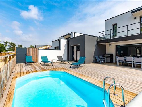 Holiday home - 10 persons -  - Allée des Vagues - 85160 - Saint Jean De Monts