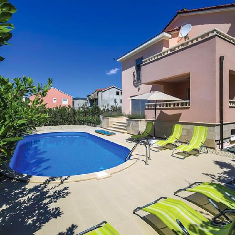 Sommerhus - 10 personer -  - Cesta dr. Franje Tudmana - Trogir-Kastel Luksic - 21215 - Kastel Luksic