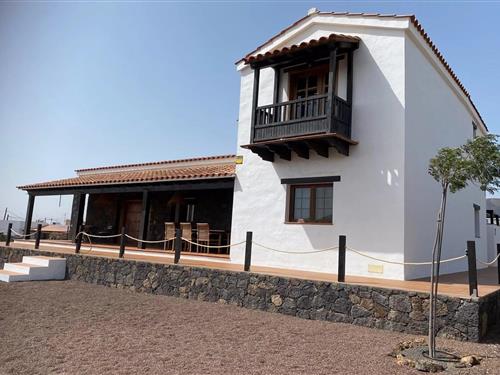 Holiday home - 8 persons -  - 35640 - La Oliva