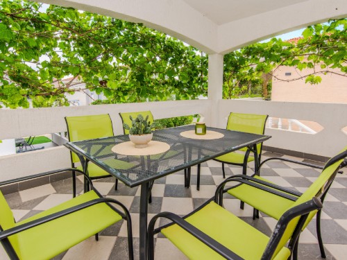 Holiday apartment - 4 persons -  - Ulica Prezida XVII - 23234 - Vir