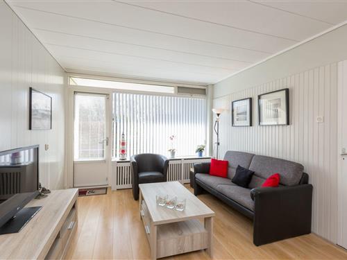 Holiday Home/Apartment - 4 persons -  - Burgemeester Van Woelderenlaan - 4384LV - Vlissingen