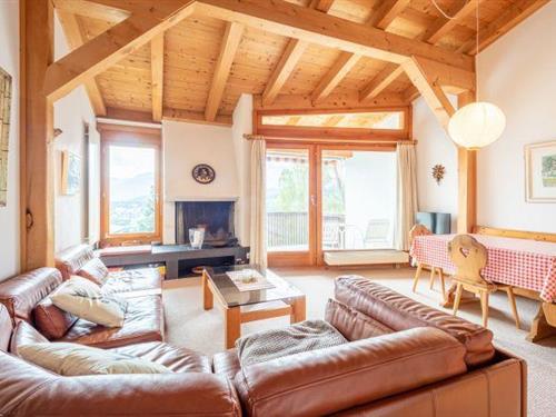 Holiday Home/Apartment - 5 persons -  - 7017 - Flims Dorf