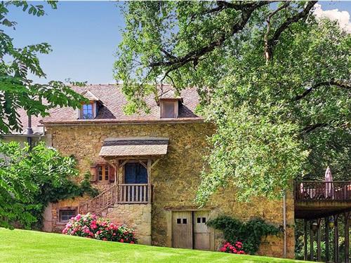 Holiday home - 8 persons -  - Lieu-dit "La Rivière" - 12270 - Lunac