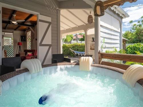 Holiday apartment - 6 persons -  - 97118 - Saint-Francois