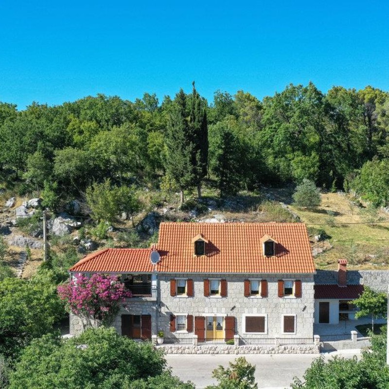 Sommerhus - 9 personer -  - Franje Josipa - Omis-Kucice - 21208 - Kucice