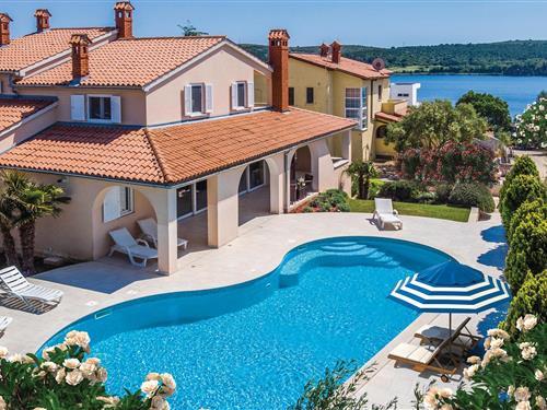 Holiday Home/Apartment - 16 persons -  - Pomer - Medulin-Pomer - 52100 - Pula