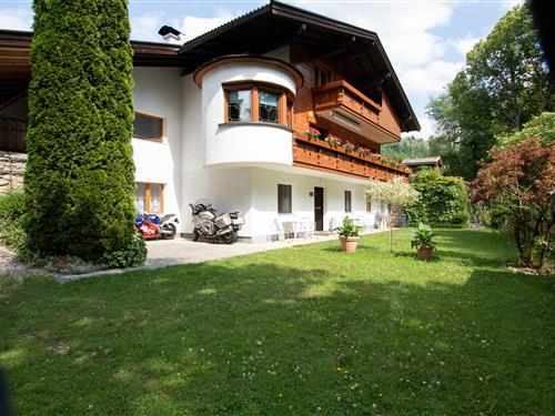 Holiday apartment - 3 persons -  - Dorfstraße - 6305 - Itter