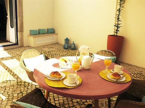 Holiday Home/Apartment - 4 persons -  - 2900-446 - Setúbal