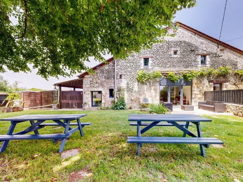 Holiday home - 8 persons -  - rue des Chabanes - Lescoussey - 24340 - Mareuil En Perigord