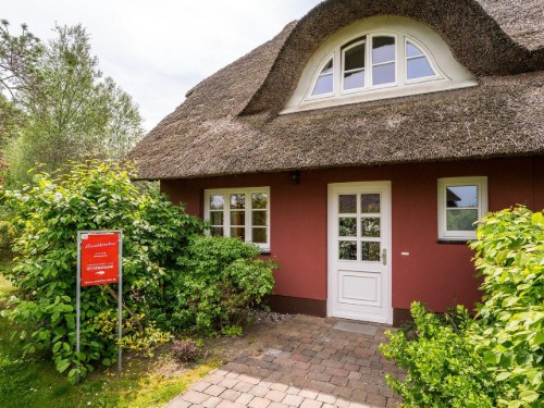 Holiday home - 5 persons -  - Alfred-Partikel-Weg - 18347 - Ahrenshoop