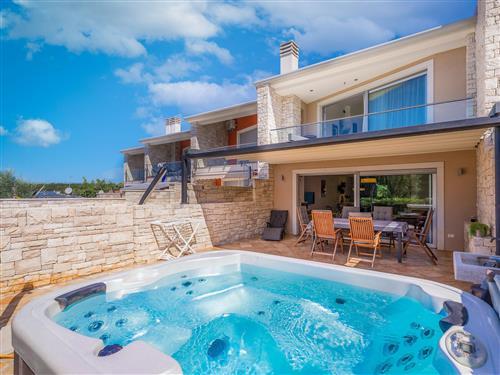 Holiday home - 6 persons -  - Umag - 52470