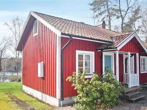 Holiday Home/Apartment - 6 persons -  - Gadderöd - 455 97 - Dingle