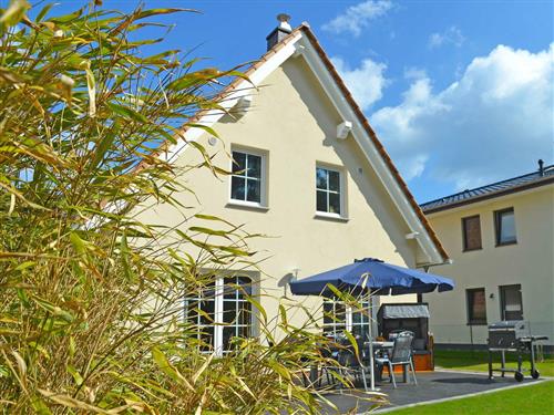 Holiday home - 7 persons -  - Igelbau - 18586 - Baabe (Ostseebad)