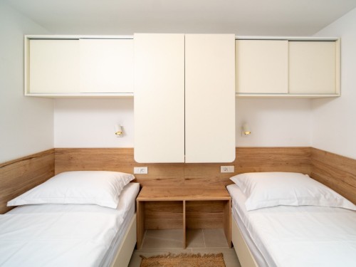 Holiday apartment - 4 persons -  - 51280 - Banjol