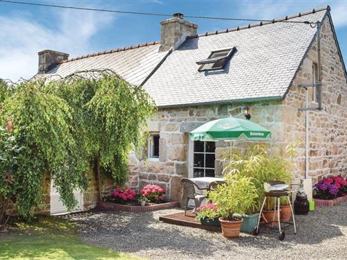 Holiday home - 3 persons -  - Guinisicoat - 22540 - Louargat