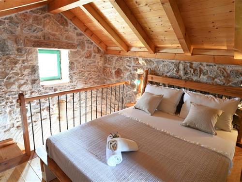 Holiday Home/Apartment - 2 persons -  - Velo Grablje 32 Hvar - 21450 - Hvar