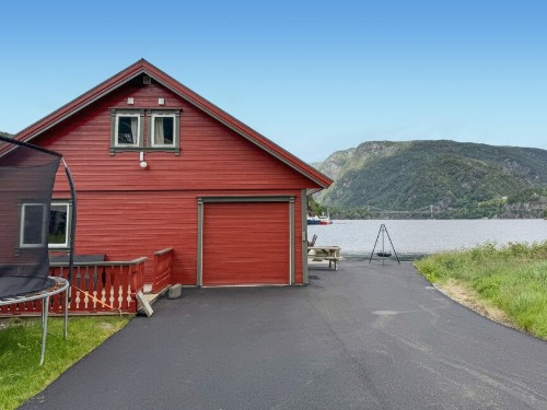 Holiday home - 5 persons -  - Erfjordvegen - 4233 - Erfjord