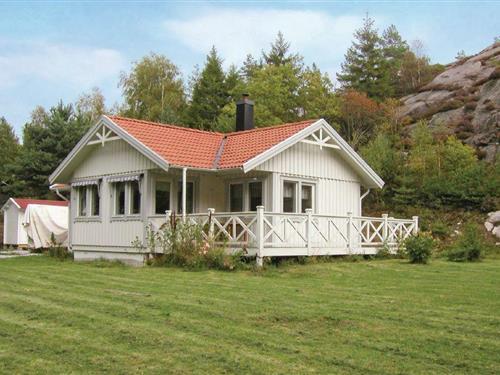 Holiday home - 7 persons -  - Kvarnviksvägen - 471 73 - Hjälteby