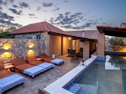 Sommerhus - 8 personer -  - Zastražišce - 21466 - Zastrazisce