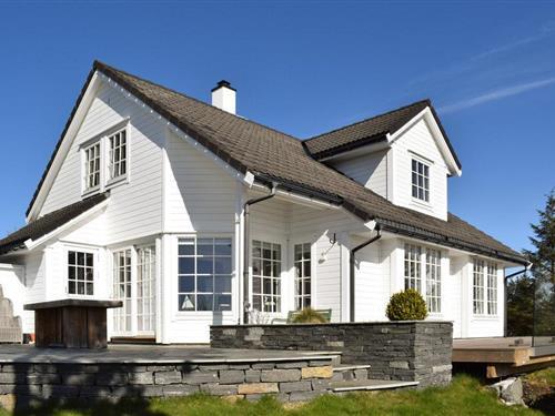 Sommerhus - 8 personer -  - Haugavikeneset - Bakkasund/Austevoll/Vestland - 5385 - Bakkasund