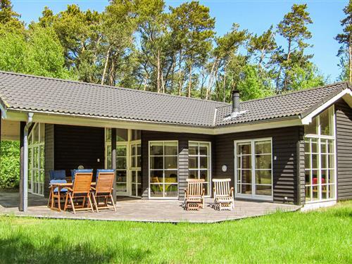 Holiday home - 9 persons -  - Gubbegårdsvejen - Dueodde - 3730 - Nexø