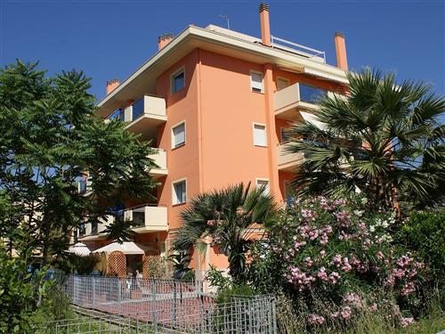 Holiday Home/Apartment - 4 persons -  - San Benedetto Del Tronto - 63074