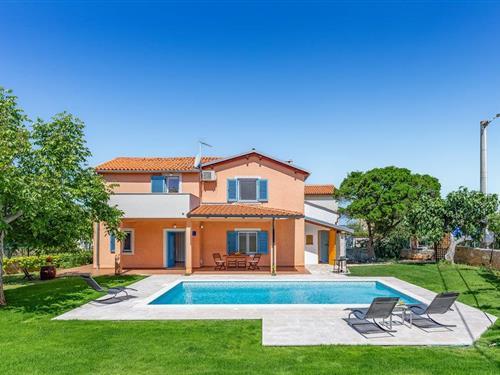 Holiday home - 5 persons -  - Dracice - 52100 - Banjole