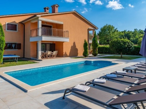 Holiday home - 15 persons -  - 52231 - Nedešcina