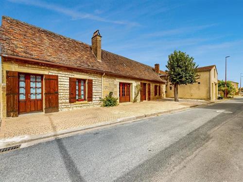 Holiday home - 8 persons -  - Le Bourg - St  Pierre D'eyraud - 24130 - St Pierre D'eyraud