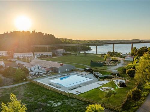 Holiday apartment - 4 persons -  - Almön - Tjörnbro Arena - 471 61 - Myggenäs