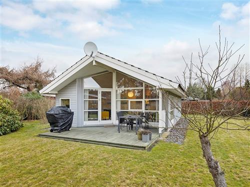 Holiday Home/Apartment - 6 persons -  - Rødkælkevej - Marielyst - 4873 - Væggerløse