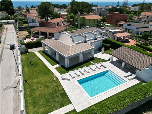 Sommerhus - 10 personer -  - Fontane Bianche - 96100