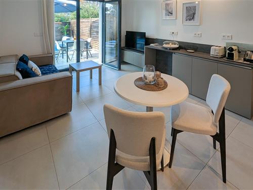 Holiday Home/Apartment - 2 persons -  - Ch de la Chapelle San Peyre - Appart Luxe,Piscine Chauffée - 6330 - Roquefort Les Pins